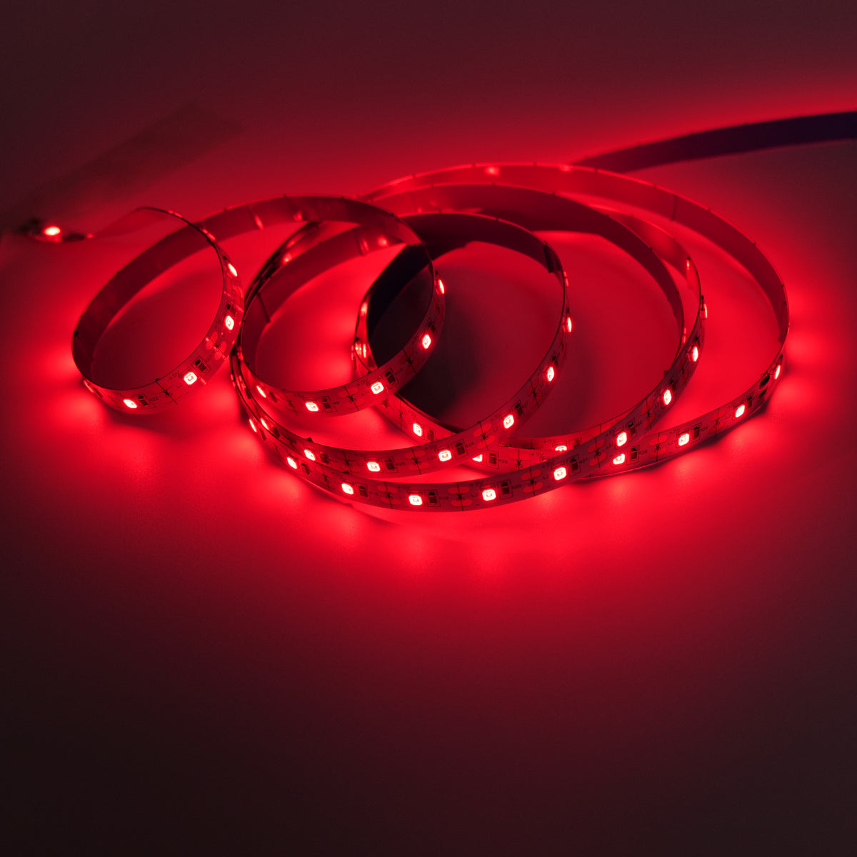 DC12V 730-735nm Infrared LED Strip Light, 10mm Wide SMD2835 60LED/m Flexible Narrow Band Infrared LED Tape, Non-Waterproof IP20 for Plant Growth, Medical Therapy, Industrial Sensing